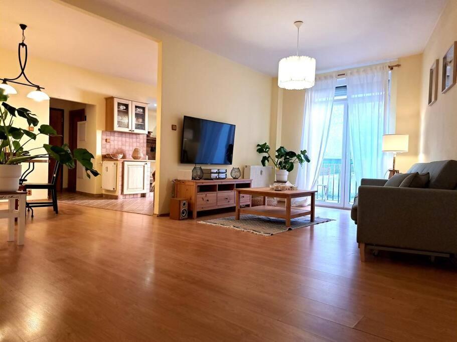Home In The Heart Of The City Μπρατισλάβα Εξωτερικό φωτογραφία