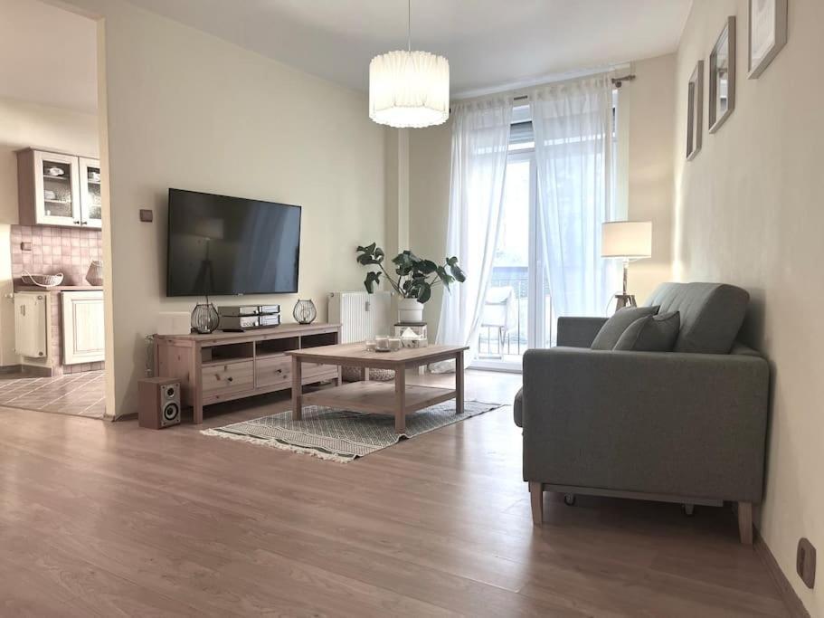 Home In The Heart Of The City Μπρατισλάβα Εξωτερικό φωτογραφία